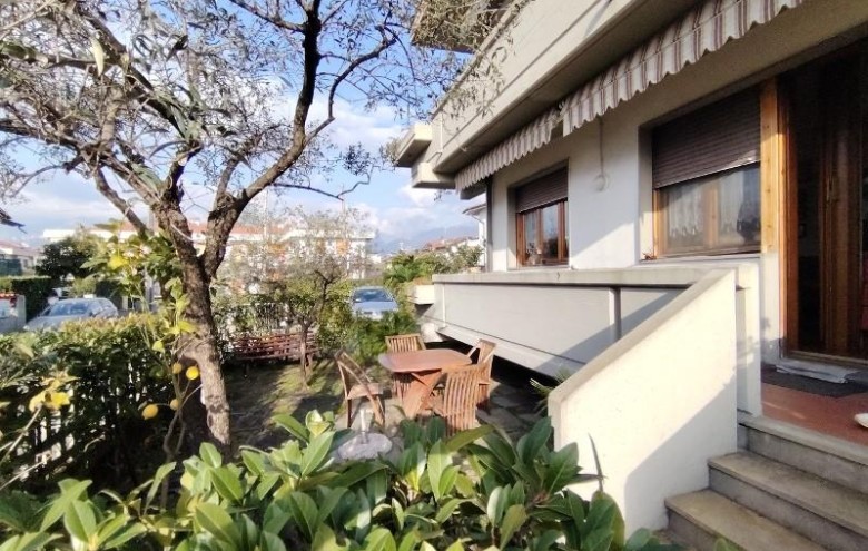 Villetta a schiera in vendita a Massa