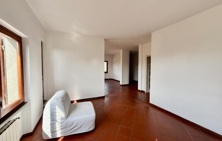 Bifamiliare in vendita a Massa