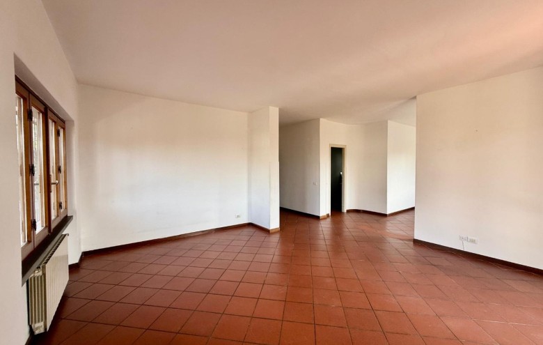 Bifamiliare in vendita a Massa