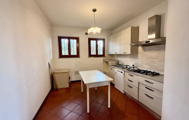 Bifamiliare in vendita a Massa