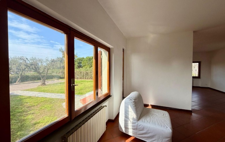 Bifamiliare in vendita a Massa