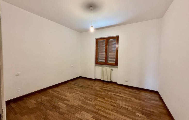 Bifamiliare in vendita a Massa