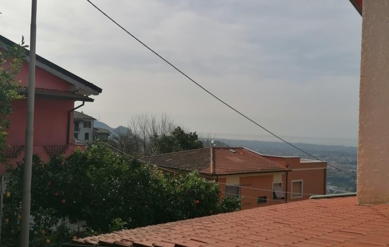 Porzione di casa in vendita a Massa