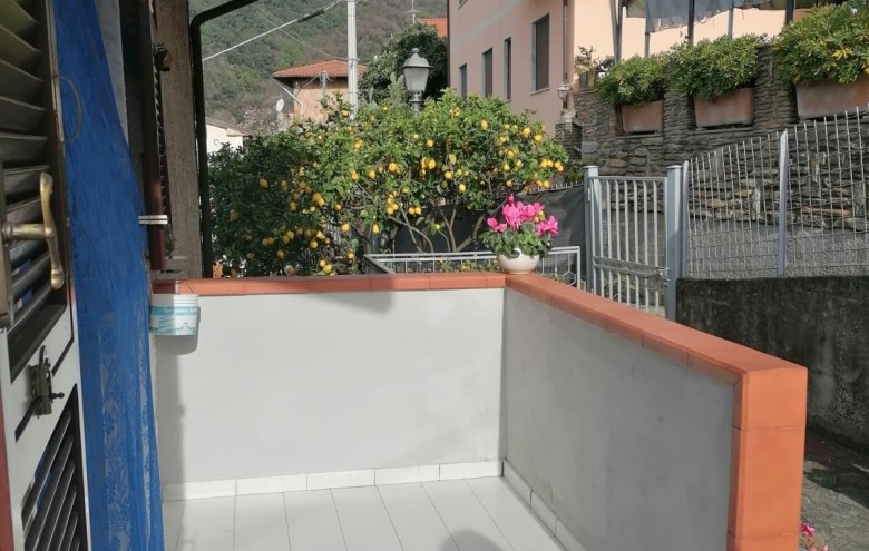 Porzione di casa in vendita a Massa