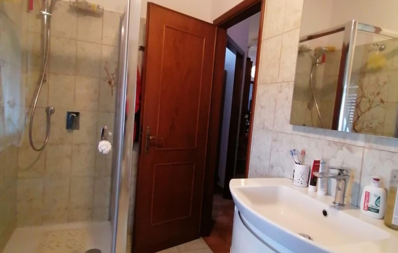 Porzione di casa in vendita a Massa