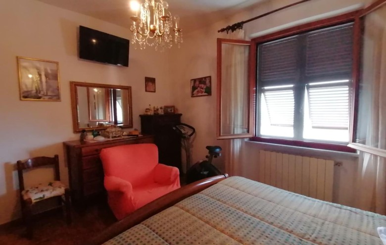 Porzione di casa in vendita a Massa