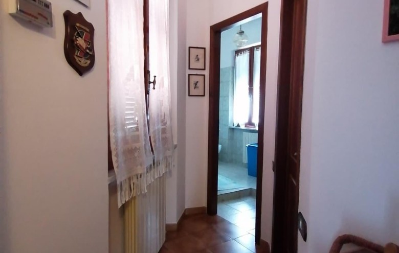 Porzione di casa in vendita a Massa