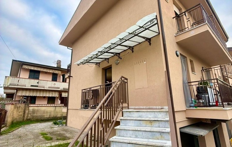 Appartamento in vendita a Massa