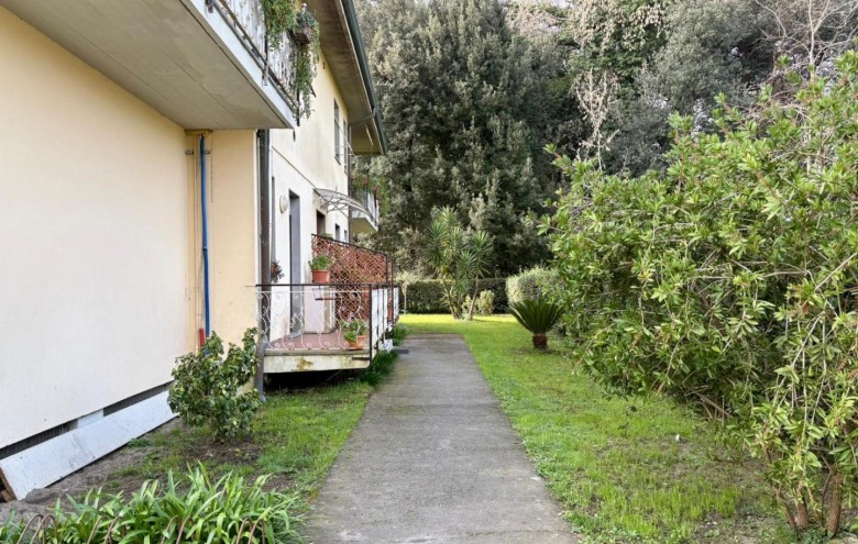 Appartamento in vendita a Massa