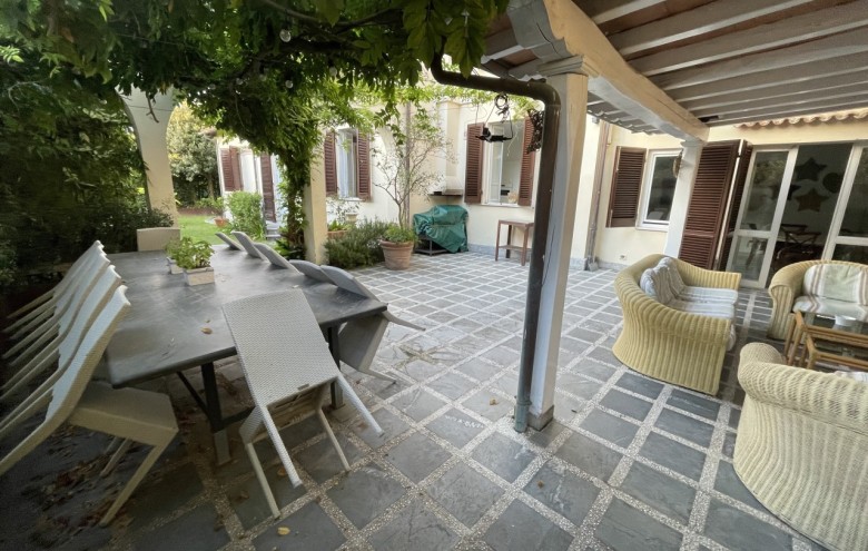 Villa singola in vendita a Pietrasanta