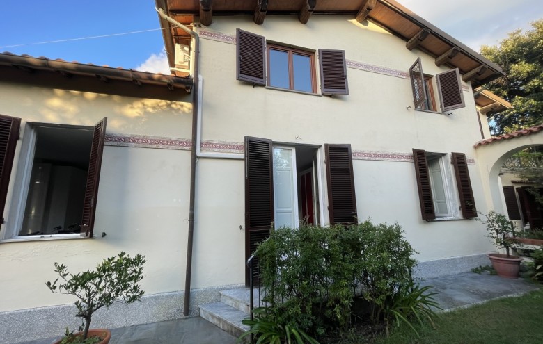 Villa singola in vendita a Pietrasanta