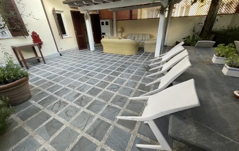 Villa singola in vendita a Pietrasanta