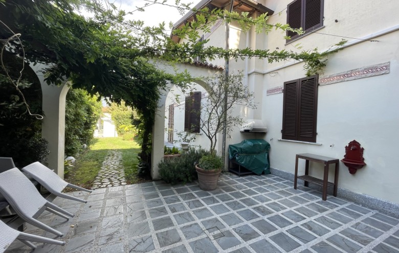 Villa singola in vendita a Pietrasanta
