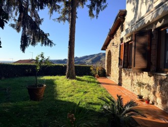 Bifamiliare in vendita a Massa