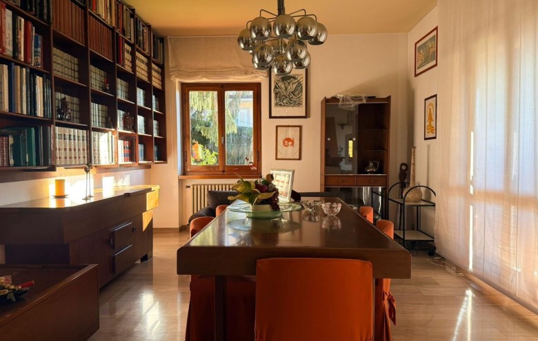 Bifamiliare in vendita a Massa