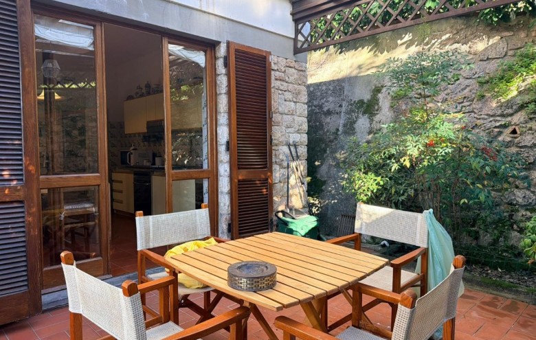 Bifamiliare in vendita a Massa