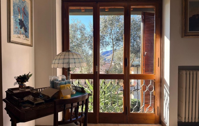 Bifamiliare in vendita a Massa