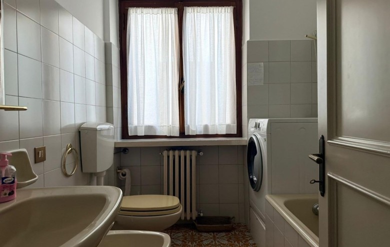 Bifamiliare in vendita a Massa