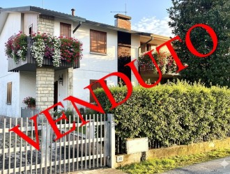 Bifamiliare in vendita a Marina di Pietrasanta