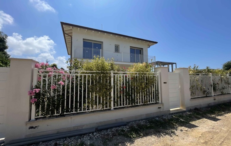 Villa singola in vendita a Pietrasanta