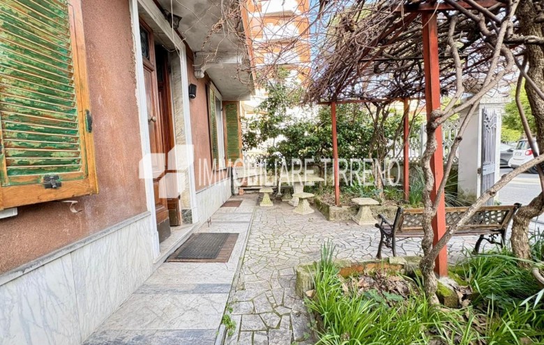 Villa singola in vendita a Massa