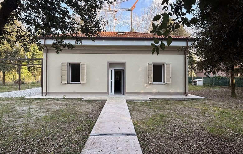 Villa singola in vendita a Massa