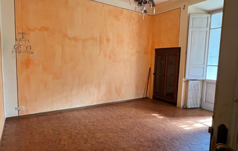 Appartamento in vendita a Massa