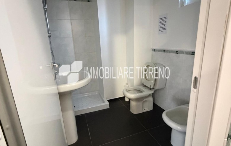 Capannone in vendita a Massa