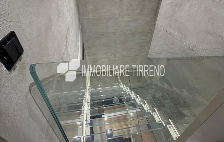 Capannone in vendita a Massa