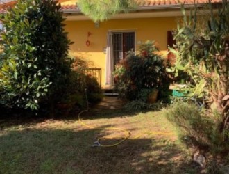 Villa singola in vendita a Massa