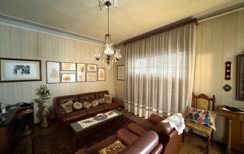 Appartamento in vendita a Massa