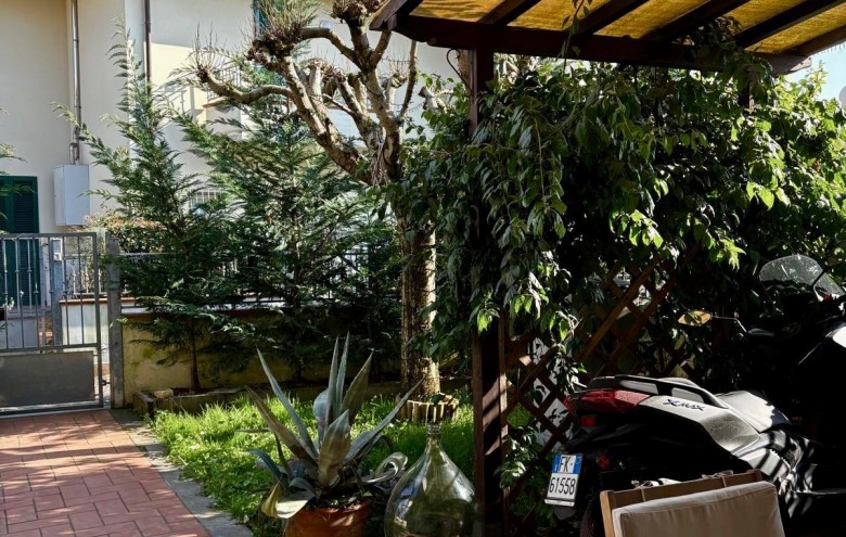 Villetta a schiera in vendita a Massa