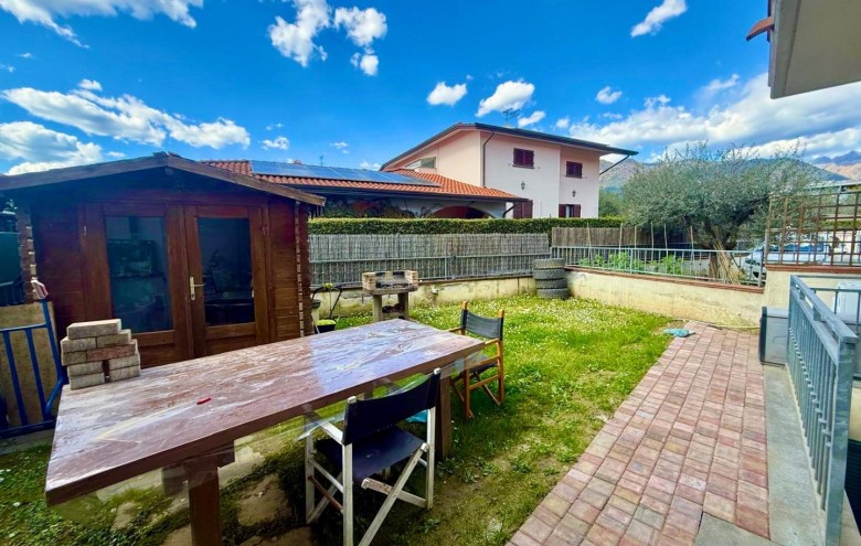 Villetta a schiera in vendita a Massa