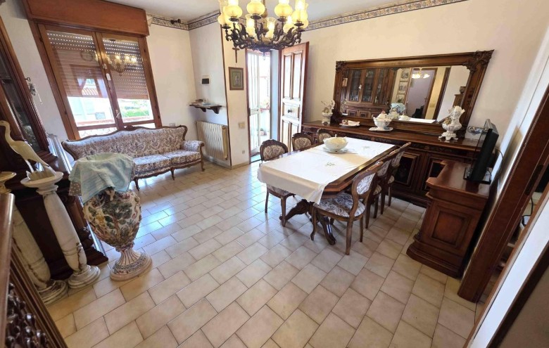 Appartamento in vendita a Massa