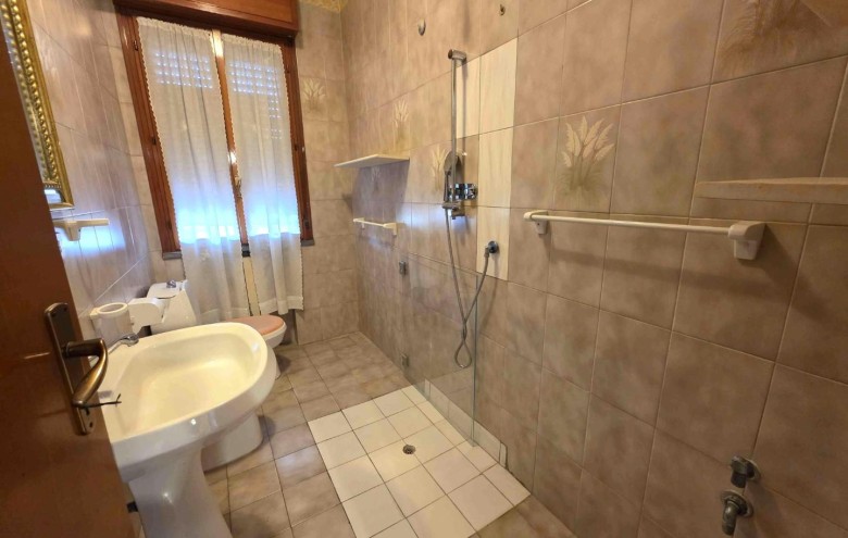 Appartamento in vendita a Massa