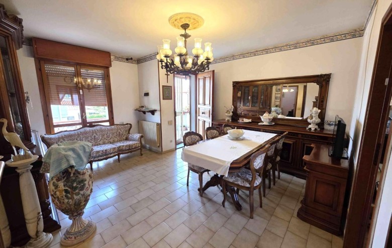 Appartamento in vendita a Massa