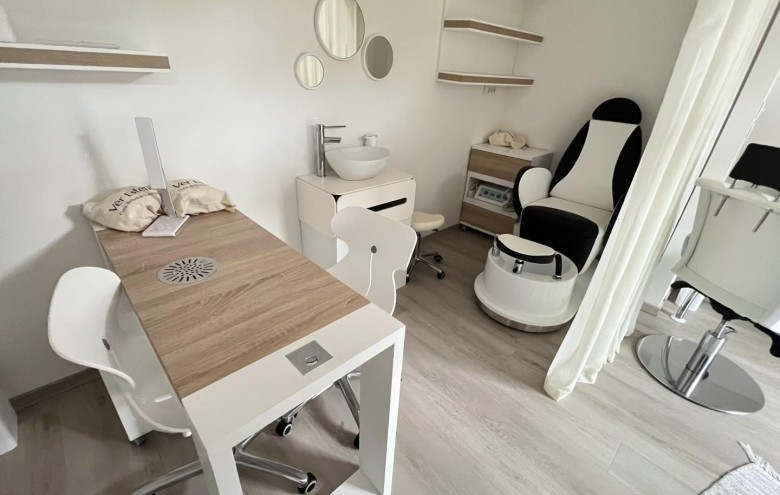 Fondo Commerciale in affitto a Massa