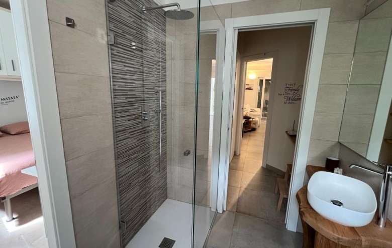 Appartamento in vendita a Montignoso