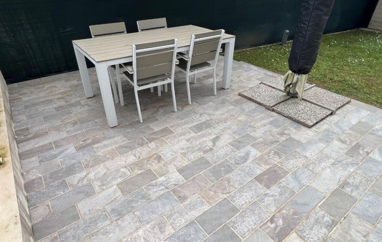 Appartamento in vendita a Montignoso