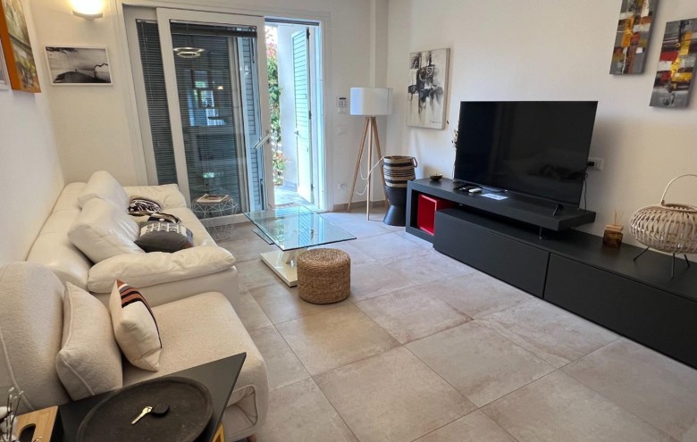 Appartamento in vendita a Montignoso