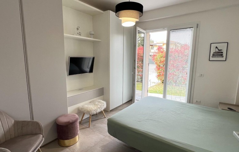 Appartamento in vendita a Montignoso