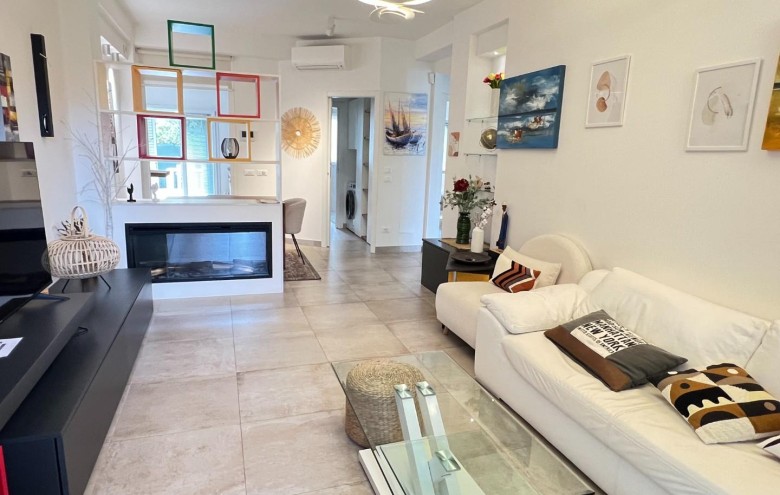 Appartamento in vendita a Montignoso