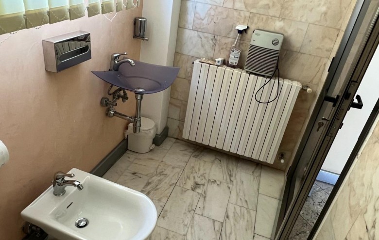 Capannone in vendita a Montignoso