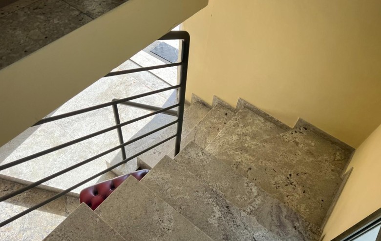 Capannone in vendita a Montignoso