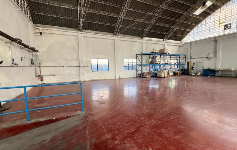 Capannone in vendita a Montignoso