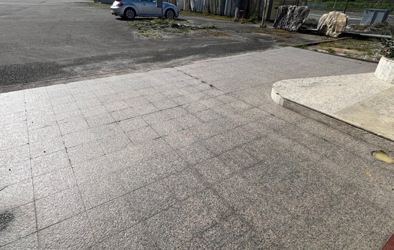 Capannone in vendita a Montignoso