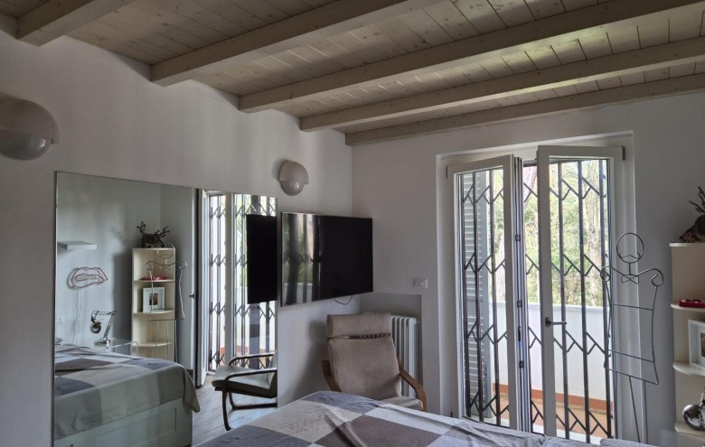 Bifamiliare in affitto a Massa