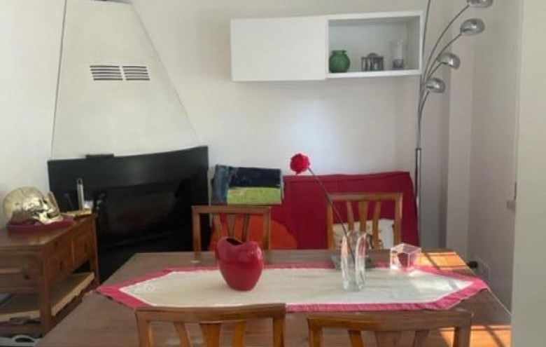 Bifamiliare in affitto a Massa