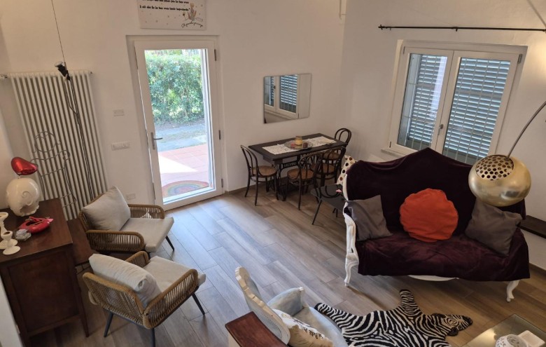 Bifamiliare in affitto a Massa