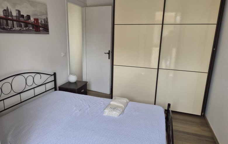 Bifamiliare in affitto a Massa